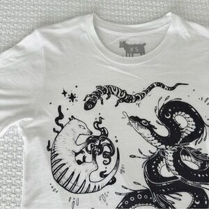 Faunwood black and white creatures graphic Tee, unisex XS